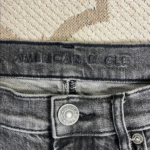 American Eagle Outfitters 90’s bootcut distressed black jeans, 8 short - Picture 9 of 13